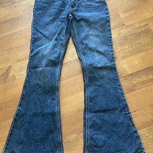 Wrangler Lainey Wilson 16R bell bottoms